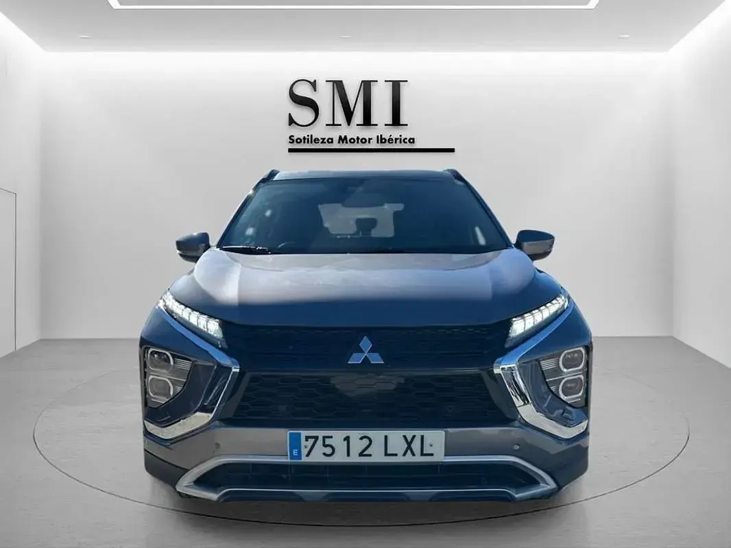 Usado Mitsubishi Eclipse Cross 188 CV (138 kW) 2022 Gris SUV