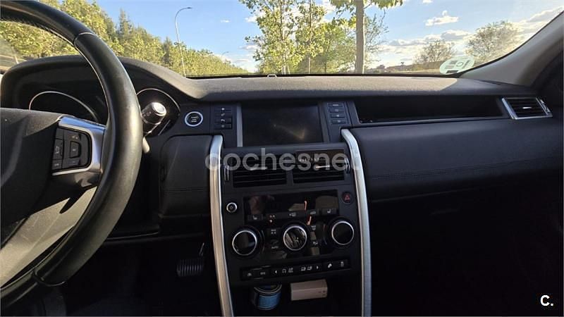 Usado Land Rover Discovery Sport HSE 150 CV (110 kW) 2018 Gris / plata SUV