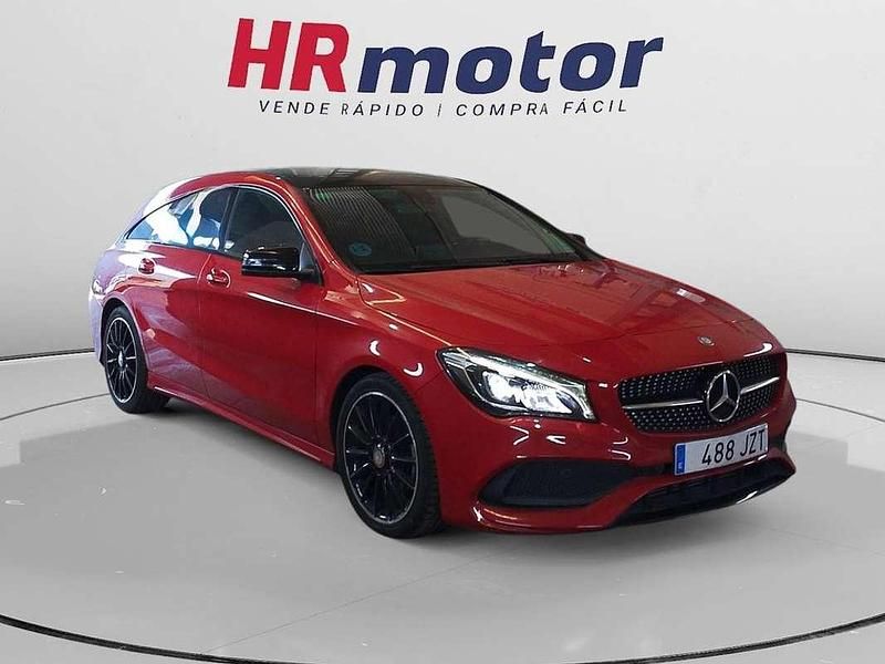 Rojo Usado 2017 Mercedes CLA200 Shooting Brake AMG line Familiar | 18.290 € (Precio justo) - Imagen 1/4