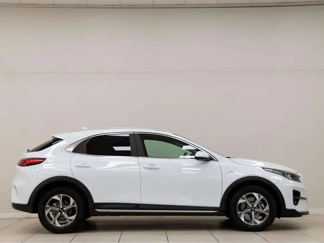 Usado Kia XCeed 120 CV (88 kW) 2022 Blanco SUV