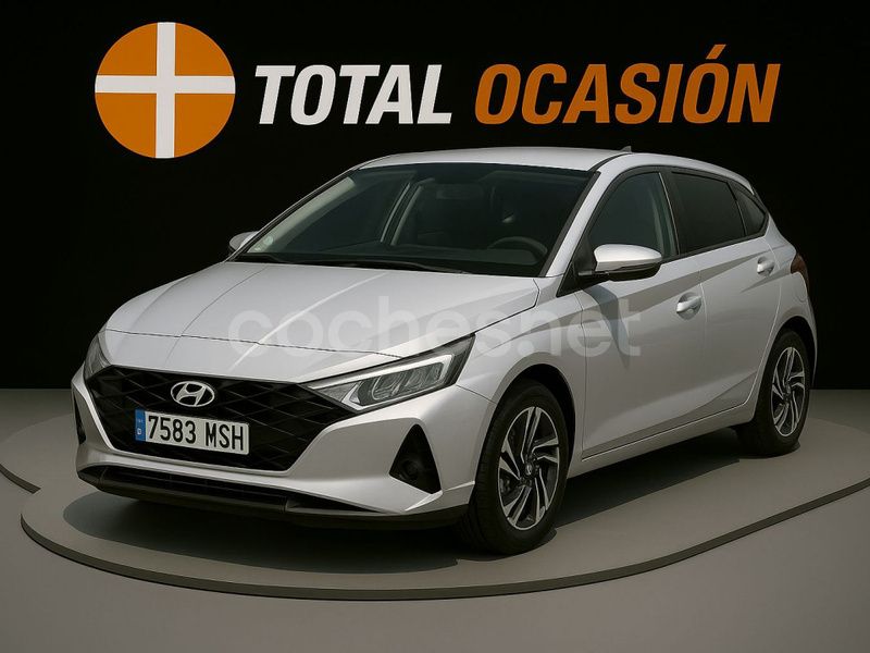 Gris / plata Usado 2024 Hyundai i20 Berlina | 19.990 € (Un poco caro) - Imagen 1/4