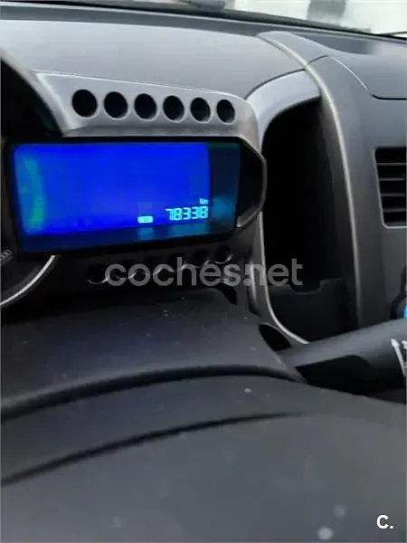 Usado Chevrolet Aveo LT 86 CV (63 kW) 2011 Gris / plata Berlina