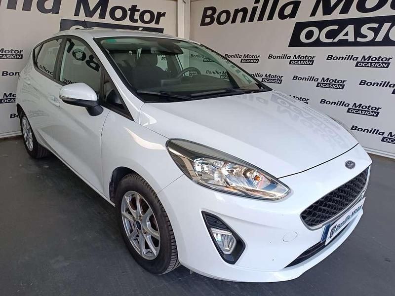 Usado Ford Fiesta Trend+ 86 CV (63 kW) 2019 Blanco Utilitario