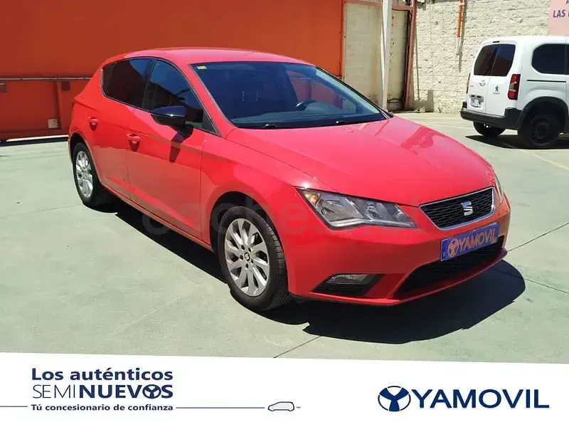 Usado Seat Leon Style 105 CV (77 kW) 2013 Rojo Berlina