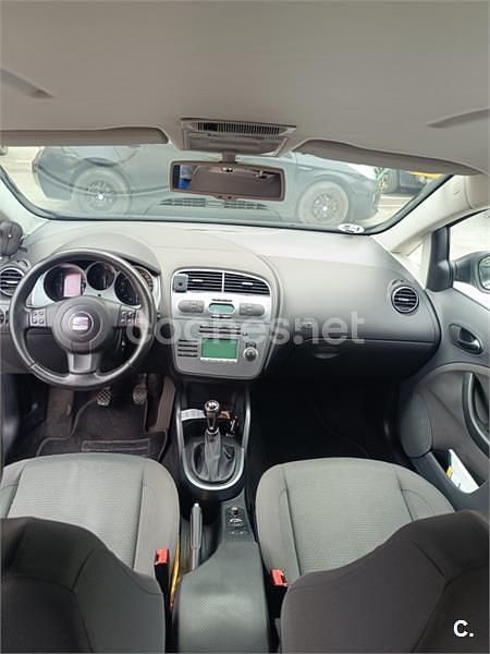 Usado Seat Altea Style 105 CV (77 kW) 2009 Blanco Monovolumen