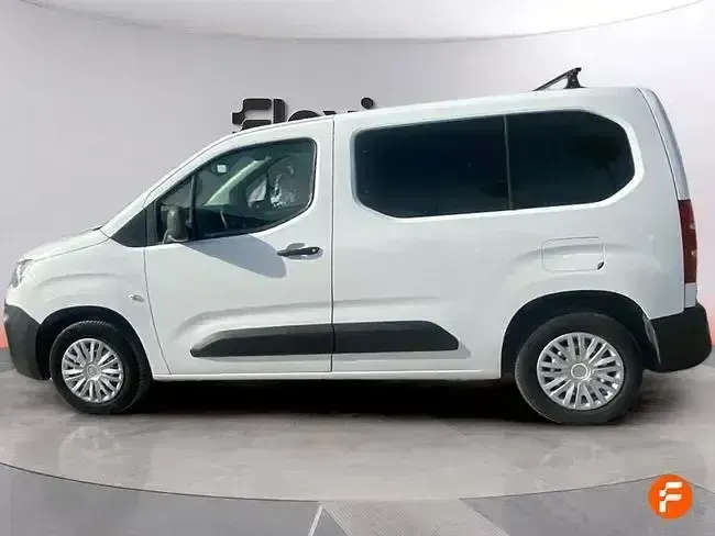 Usado Citroën Berlingo Feel 102 CV (75 kW) 2019 Blanco Monovolumen