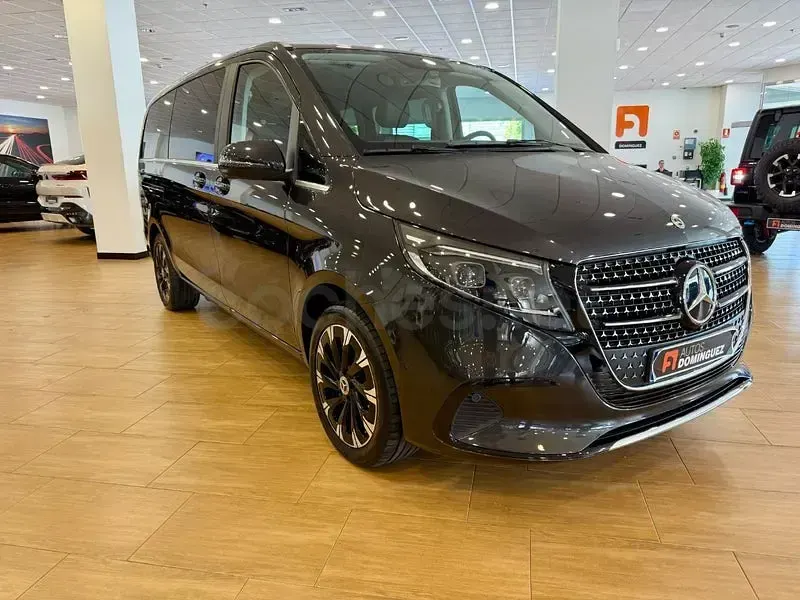Usado Mercedes V250 Avantgarde 190 CV (139 kW) 2024 Negro Monovolumen