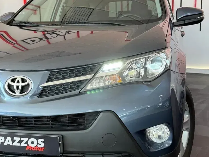 Usado Toyota RAV4 Advance 124 CV (91 kW) 2014 Azul SUV