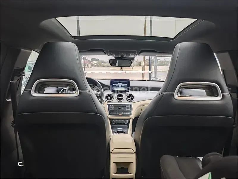 Usado Mercedes GLA200 AMG line 136 CV (100 kW) 2016 Negro SUV