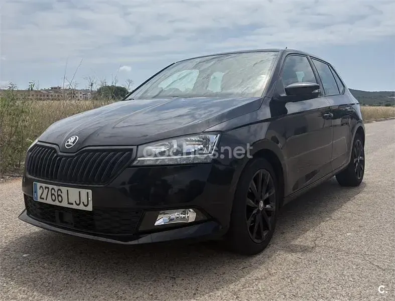 Usado Skoda Fabia 95 CV (69 kW) 2020 Negro Utilitario