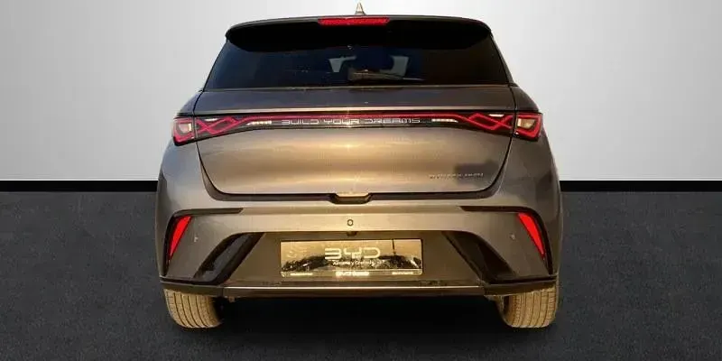 Nuevo BYD Dolphin Design 150 kW (204 CV) 2026 Gris Utilitario