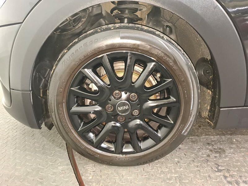 Usado Mini Cooper 136 CV (100 kW) 2020 Negro Utilitario