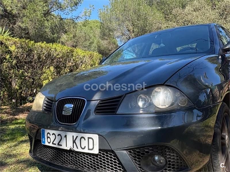 Usado Seat Ibiza Reference 70 CV (51 kW) 2006 Azul Utilitario