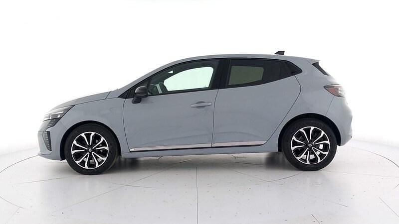 Begagnad Renault Clio V Techno 91 HK (66 kW) 2024 Grå Sedan