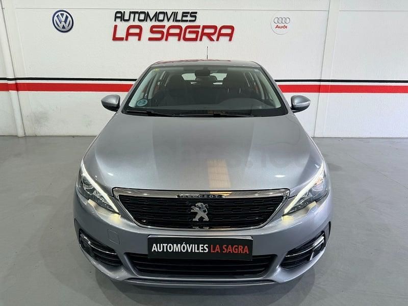 Usado Peugeot 308 Business-Line 102 CV (75 kW) 2021 Gris / plata Berlina