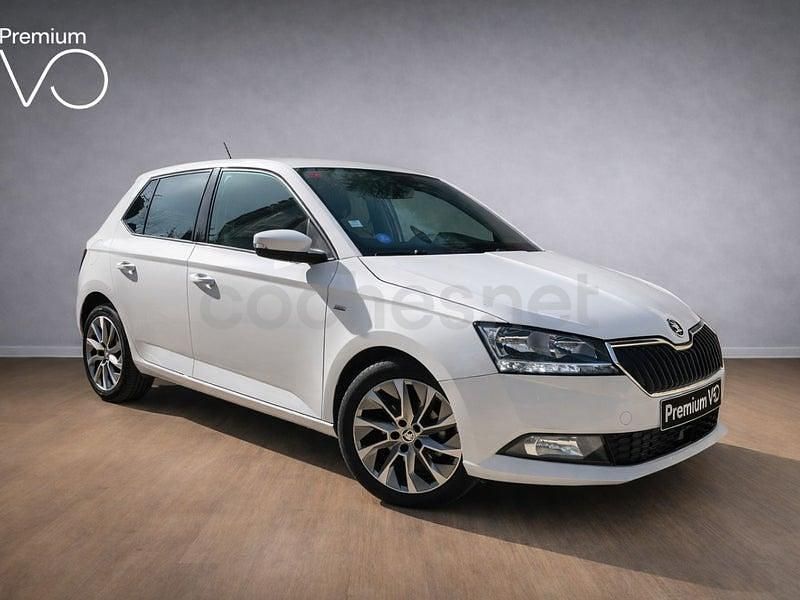 Usado Skoda Fabia Sport 95 CV (69 kW) 2021 Blanco Berlina