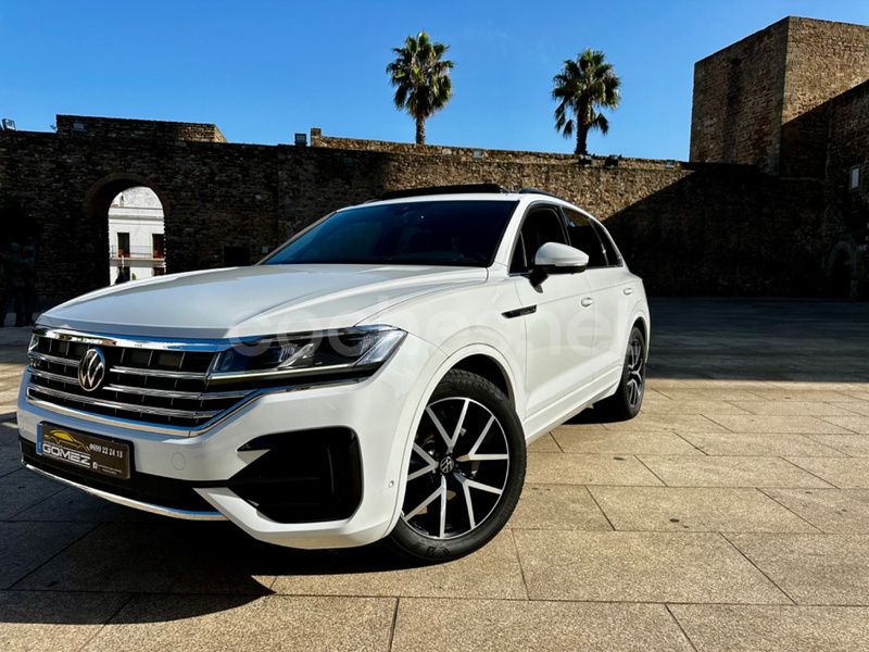 Blanco Usado 2021 VW Touareg R-line SUV | 49.990 € (Caro) - Imagen 1/4