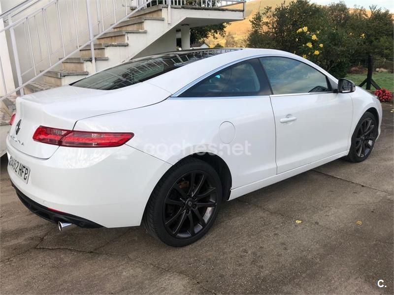 Blanco Usado 2011 Renault Laguna Coupé Coupe | 6598 € - Imagen 1/4