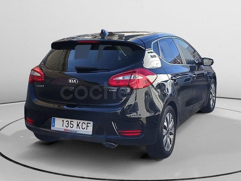 Usado Kia Ceed GT 90 CV (66 kW) 2017 Negro Berlina