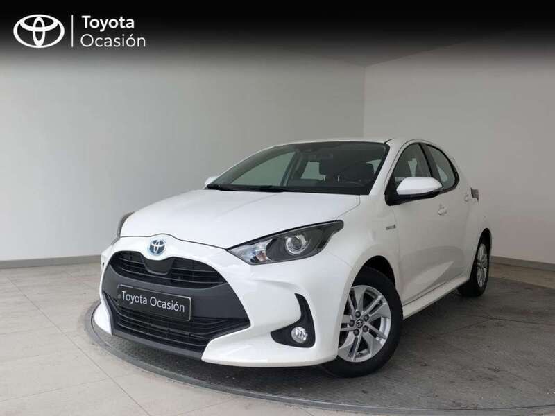 Blanco Usado 2021 Toyota Yaris Hybrid Active Berlina | 16.850 € (Buen precio) - Imagen 1/4