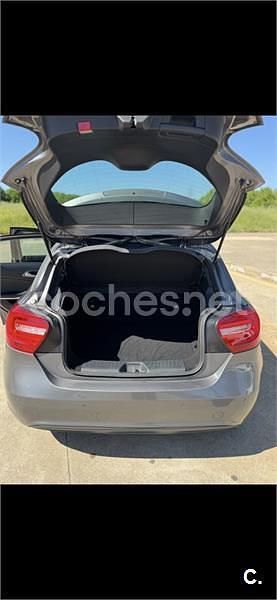 Begagnad Mercedes B180 109 HK (80 kW) 2015 Grå Minibuss