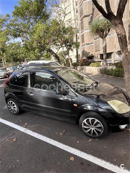 Usado Ford Fiesta Sport 80 CV (58 kW) 2005 Negro Coupe