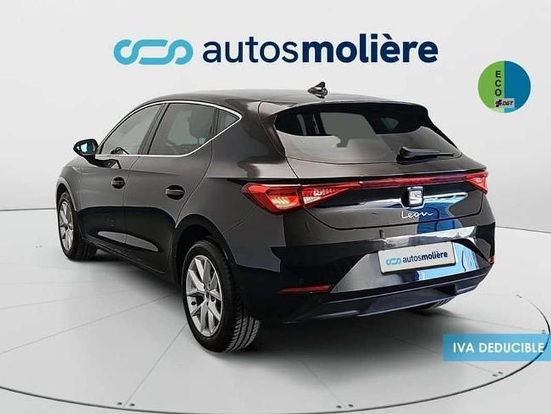 Usado Seat Leon Style 116 CV (85 kW) 2025 Negro Utilitario