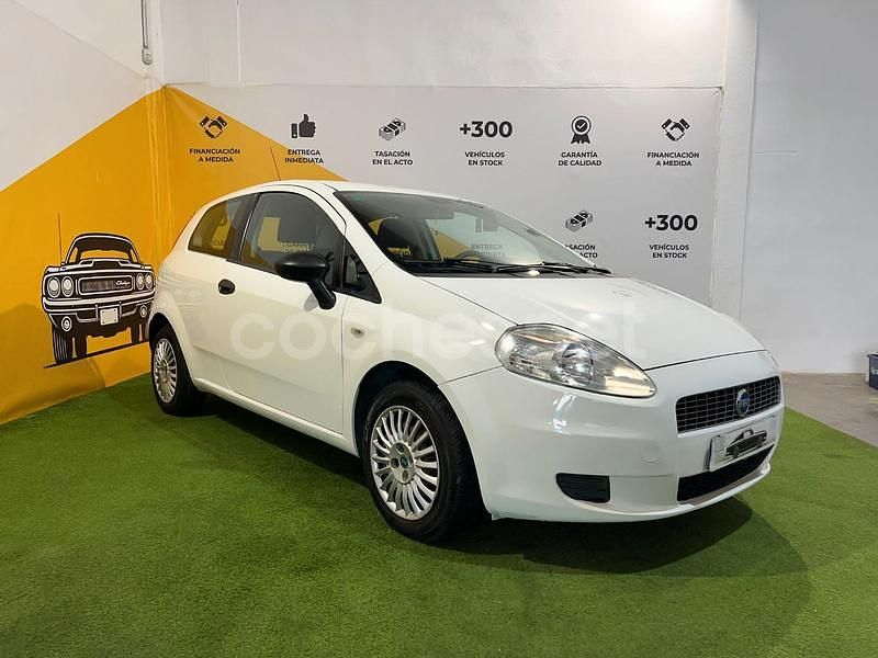 Usado Fiat Punto Feel 60 CV (44 kW) 2007 Blanco Berlina