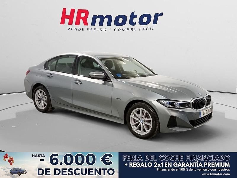 Gris / plata Usado 2024 BMW 320e Shadowline Berlina | 40.610 € (Caro) - Imagen 1/4