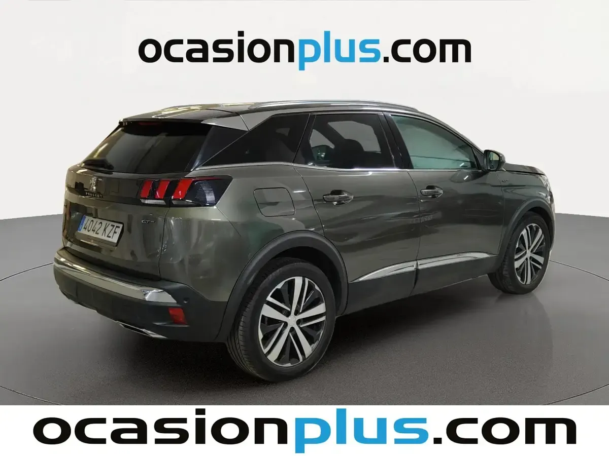 Usado Peugeot 3008 GT 181 CV (133 kW) 2019 Gris SUV