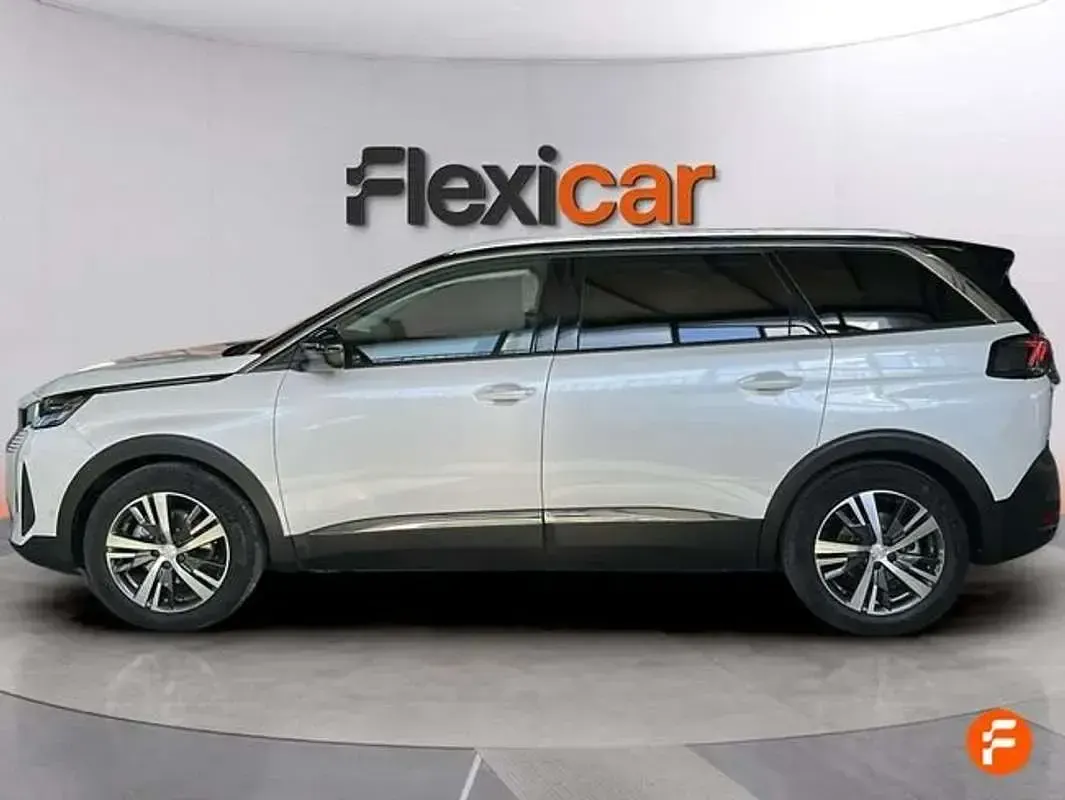 Usado Peugeot 5008 GT 131 CV (96 kW) 2022 Blanco SUV