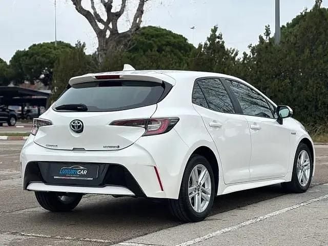 Begagnad Toyota Corolla Active 122 HK (89 kW) 2020 Vit Sedan