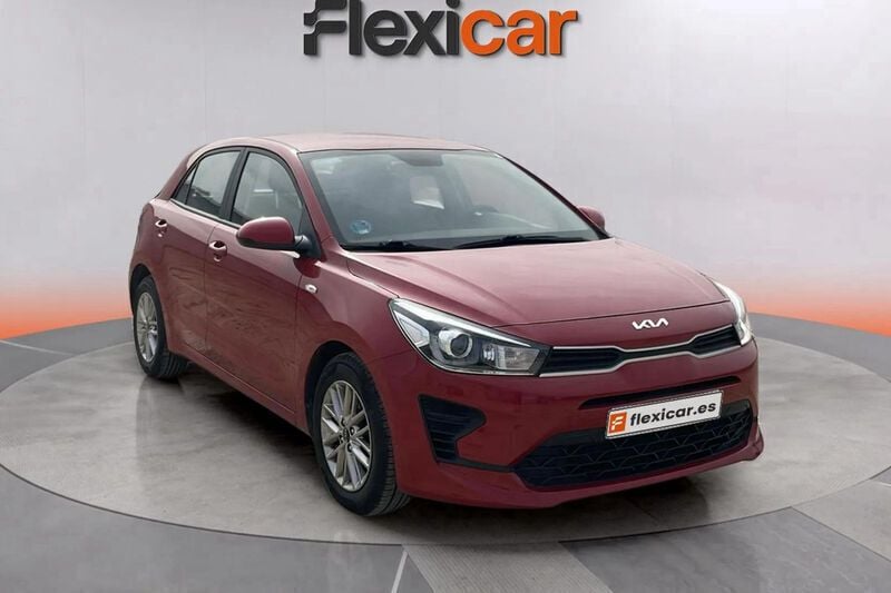 Rojo Usado 2022 Kia Rio Berlina | 12.490 € (Precio justo) - Imagen 1/4