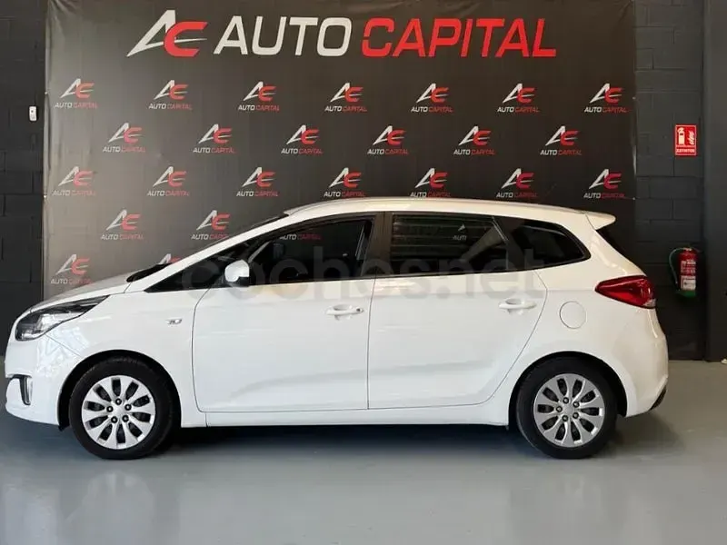 Usado Kia Carens 135 CV (99 kW) 2015 Blanco Monovolumen