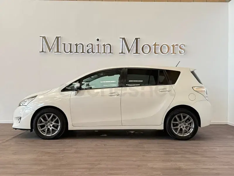 Usado Toyota Verso Comfort 112 CV (82 kW) 2014 Blanco Monovolumen