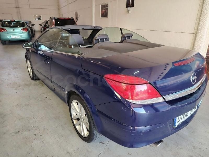 Usado Opel Astra Cabriolet Enjoy 150 CV (110 kW) 2009 Azul Descapotable