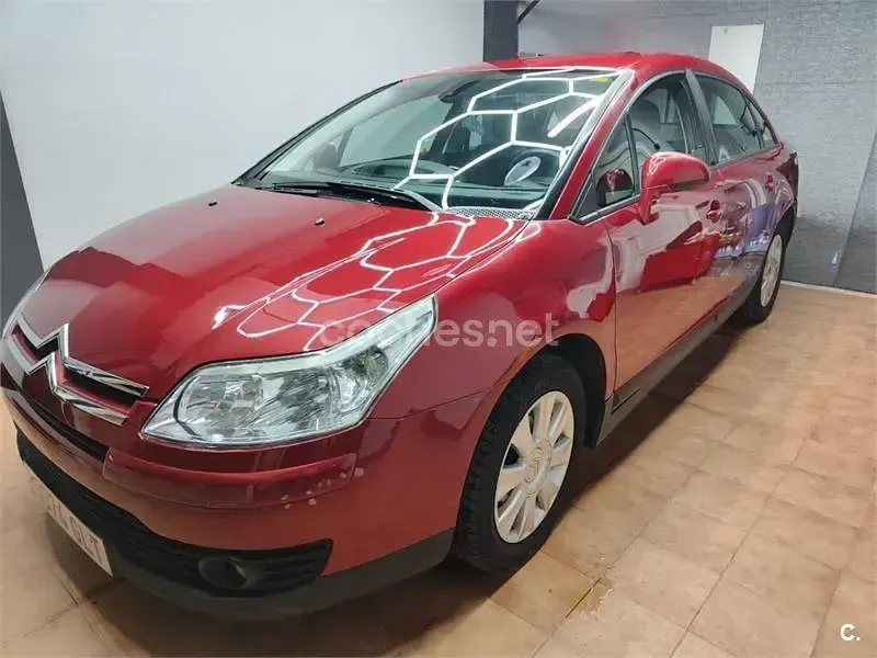 Usado Citroën C4 110 CV (80 kW) 2009 Granate Berlina