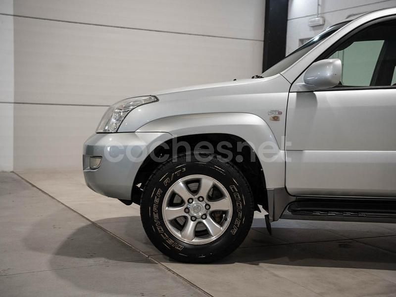 Usado Toyota Land Cruiser 166 CV (122 kW) 2005 Gris / plata SUV