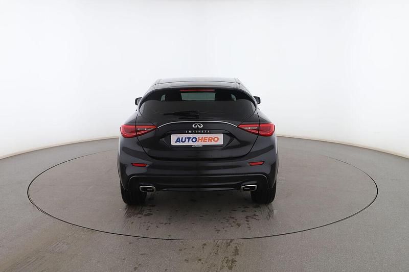 Usado Infiniti Q30 Premium 155 CV (114 kW) 2019 Negro SUV