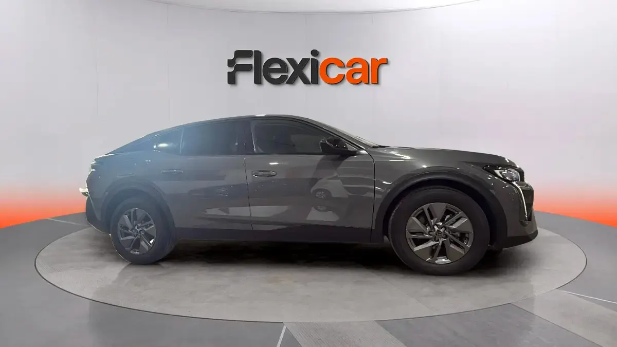 Usado Peugeot 408 Allure 145 CV (106 kW) 2025 Gris SUV