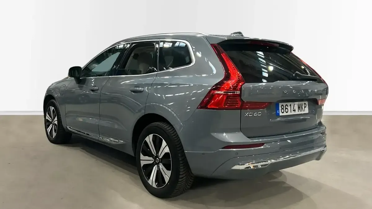 Begagnad Volvo XC60 Ultimate 350 HK (257 kW) 2023 Grå SUV