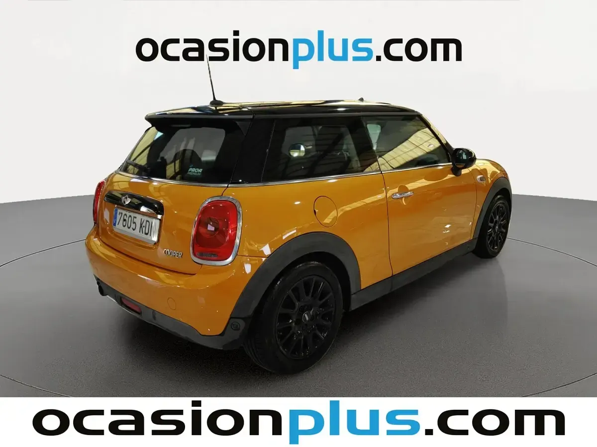 Usado Mini Cooper 136 CV (100 kW) 2017 Naranja Utilitario