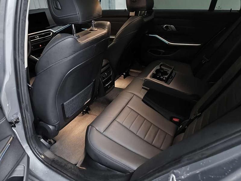 Usado BMW 320e Comfort Edition 204 CV (150 kW) 2023 Plateado Familiar