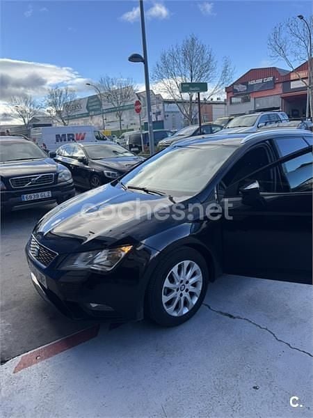 Usado Seat Leon ST Style 115 CV (84 kW) 2017 Negro Familiar