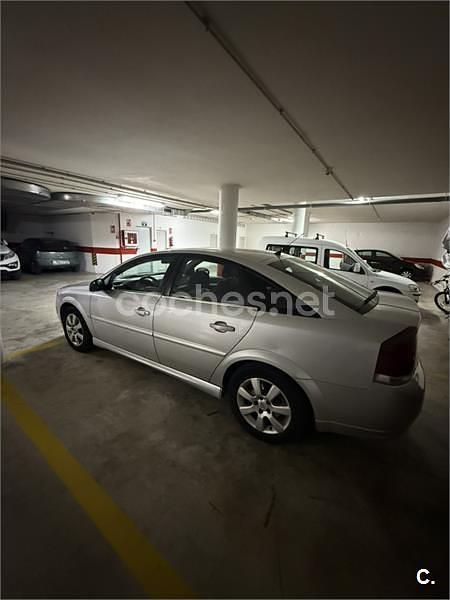 Usado Opel Vectra Design Edition 120 CV (88 kW) 2005 Gris / plata Berlina