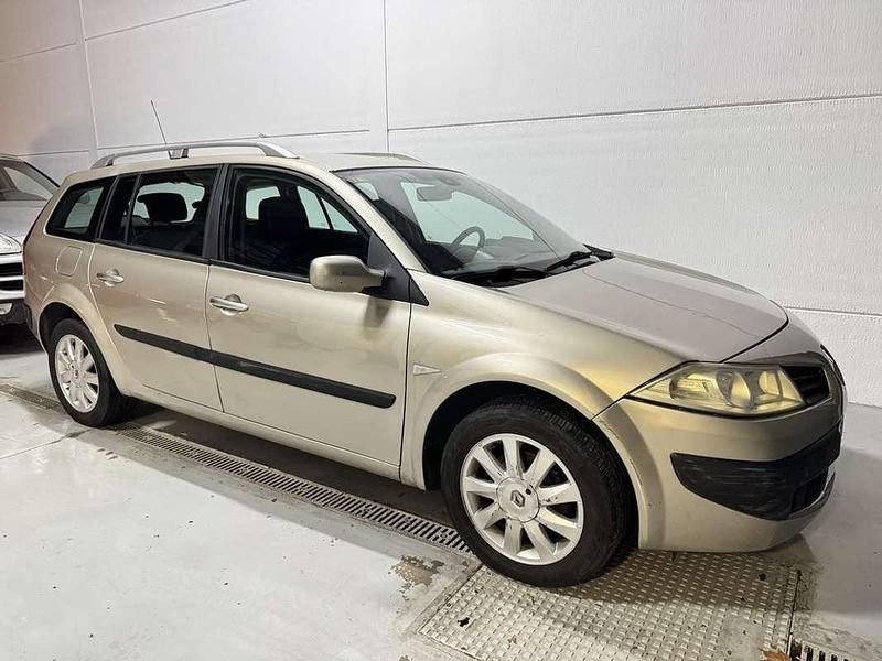 Usado Renault Mégane GrandTour Dynamique 111 CV (81 kW) 2006 Beige Familiar