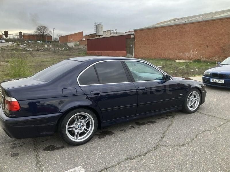 Usado BMW 520 170 CV (125 kW) 2001 Azul Berlina
