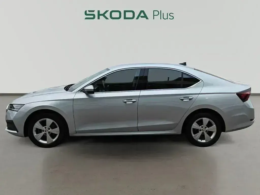 Usado Skoda Octavia Ambition 150 CV (110 kW) 2022 Gris Berlina