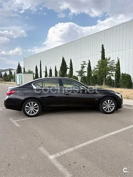 Usado Infiniti Q50 170 CV (125 kW) 2014 Negro Berlina