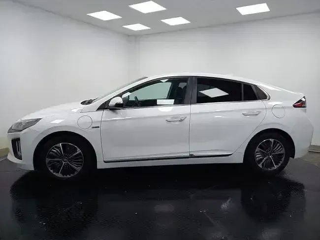 Usado Hyundai Ioniq 141 CV (103 kW) 2021 Blanco Utilitario